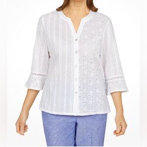 Alfred Dunner White Eyelet Button-Up Blouse Size Small